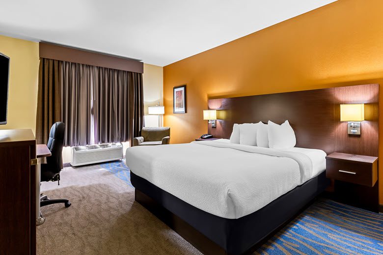 A king room at the Best Western St. Louis Airport North Hotel & Suites.